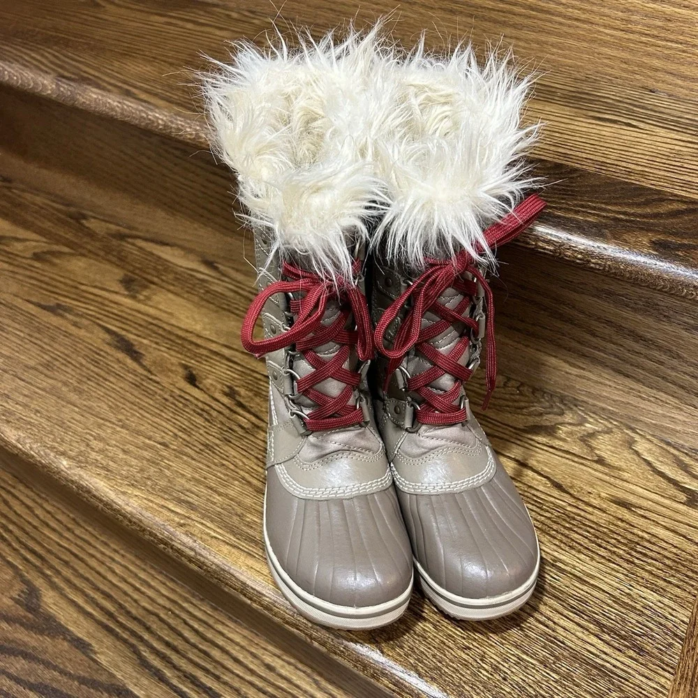 Sorel Girls' Mid-Calf Quilted Faux Fur Snow Boots US Size 3 Warm Waterproof